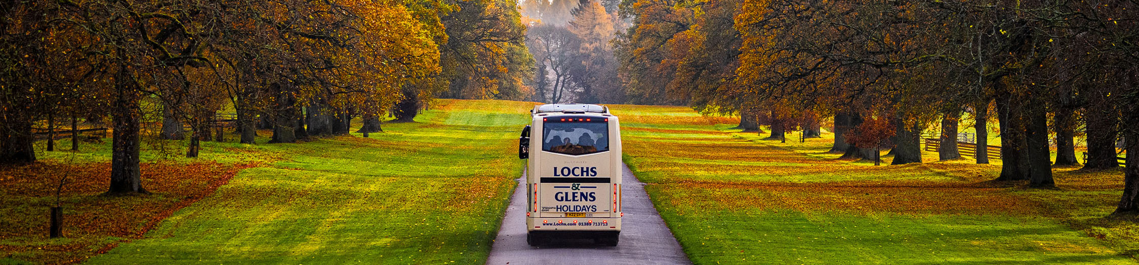 Lochs and Glens coach holidays to Edinburgh castle in Autumn