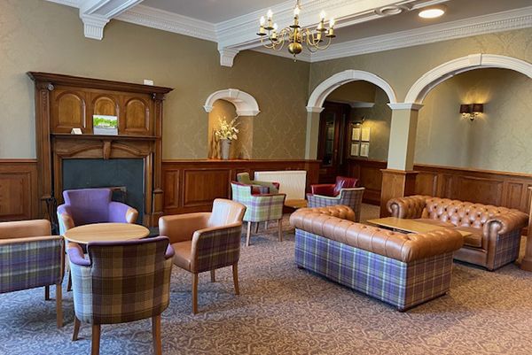 Inversnaid Hotel entrance lounge